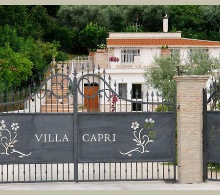 פונדי Villa Capri מראה חיצוני תמונה