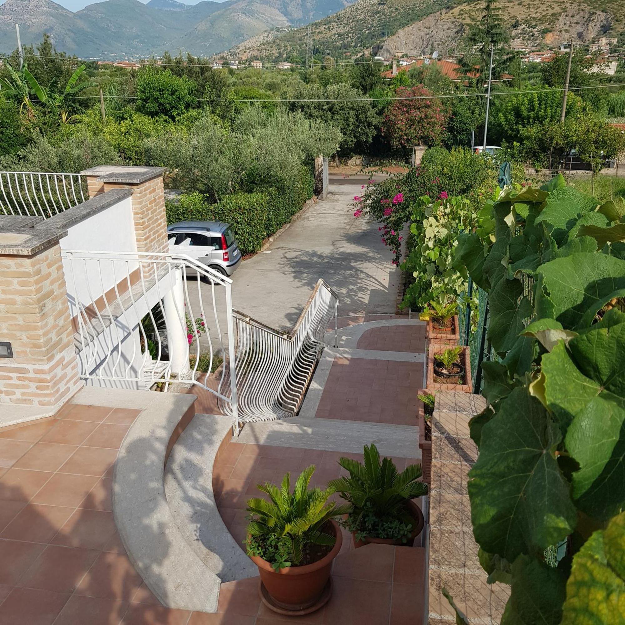 פונדי Villa Capri מראה חיצוני תמונה
